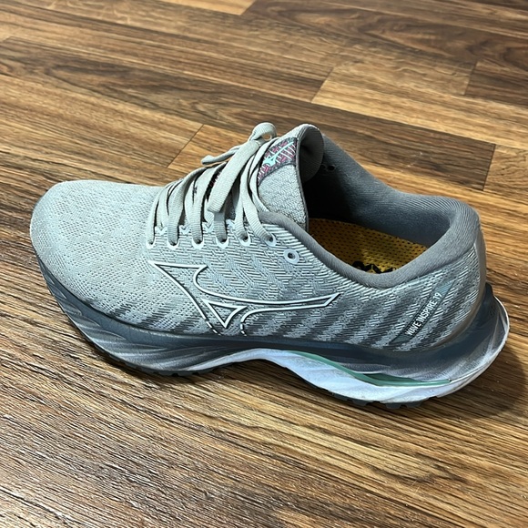 Mizuno Wave Inspire 19 shoes - Picture 4 of 6